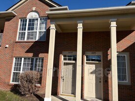 16105 Chesapeake Cir in Commerce Township, MI - Building Photo