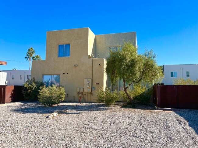 3136 N Winstel Blvd, Unit 1