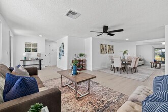 12734 2nd Isle in Hudson, FL - Building Photo - Building Photo