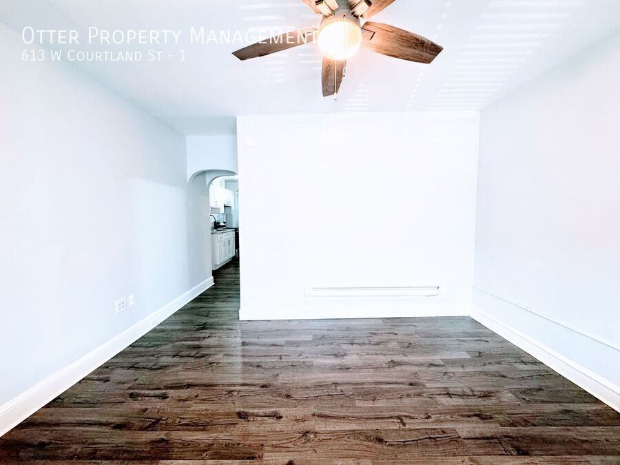 613 W Courtland St in Philadelphia, PA - Building Photo
