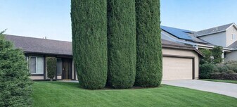 6748 Tuxedo Rd in San Diego, CA - Building Photo