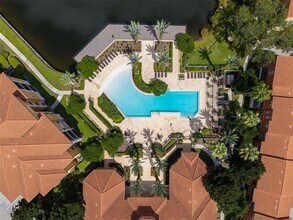 6153 Metrowest Blvd, Unit 103 in Orlando, FL - Foto de edificio - Building Photo