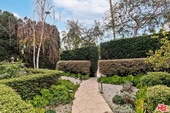 1282 N Harper Ave in West Hollywood, CA - Building Photo - Building Photo