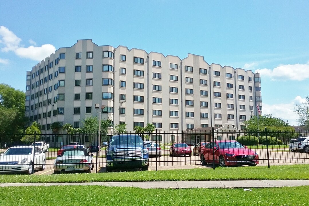 Meridian Condominiums in Baton Rouge, LA - Building Photo