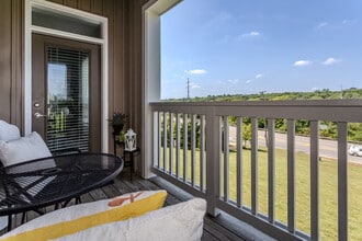 Scioto Ridge in Dublin, OH - Building Photo - Interior Photo