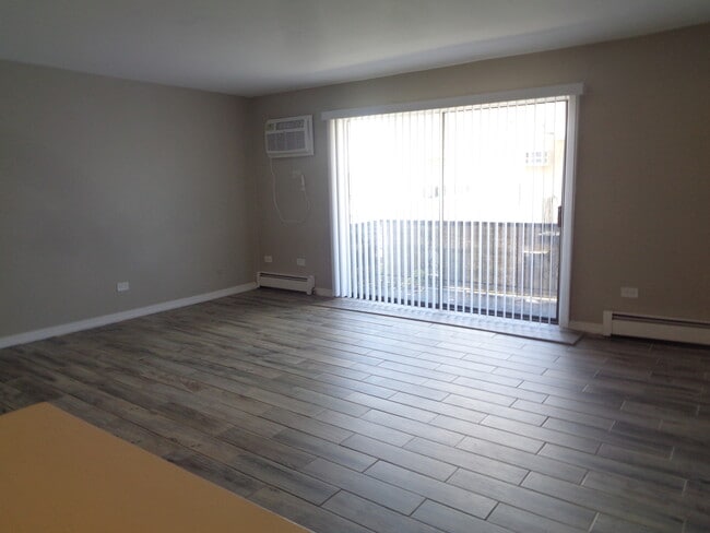 6338 W 99th Pl in Oak Lawn, IL - Building Photo - Building Photo