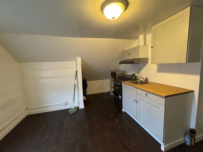 509 1/2-446 1/2 S Chicago St in Los Angeles, CA - Building Photo - Building Photo