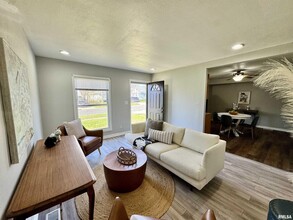 4018 W Brighton Ave in Peoria, IL - Foto de edificio - Building Photo