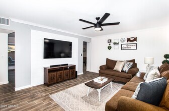 7308 E Pierce St in Scottsdale, AZ - Building Photo - Building Photo