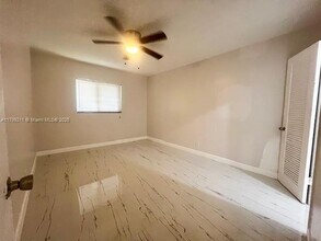 4040 NW 31st Terrace in Lauderdale Lakes, FL - Building Photo - Building Photo
