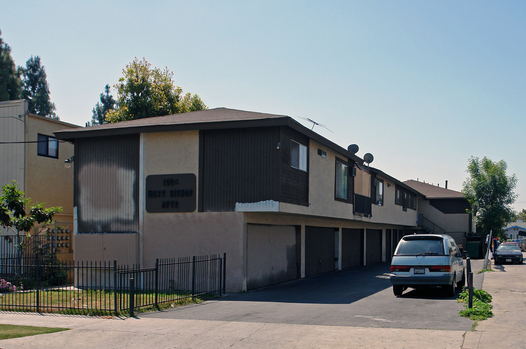 West Bishop Apartments in Santa Ana, CA - Building Photo