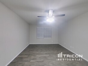 4901 W Dahlia Dr in Glendale, AZ - Building Photo - Building Photo
