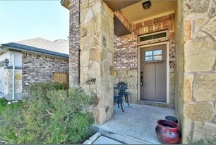 169 Oyster Creek in Buda, TX - Building Photo