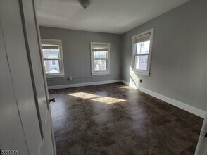 241 Mercer St in Phillipsburg, NJ - Building Photo - Building Photo