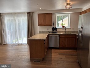 14430 Pebble Hill Ln in North Potomac, MD - Building Photo - Building Photo