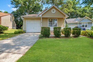 4258 Benchmark Trace in Tallahassee, FL - Building Photo