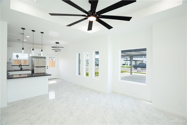 11 S Xanthia St in Alton, TX - Building Photo - Building Photo