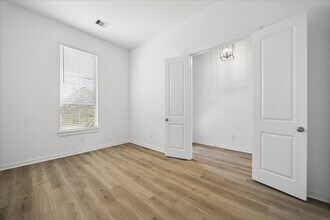 15823 Bird of Paradise Dr in Conroe, TX - Building Photo - Building Photo