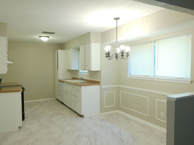 4622 Newbury Ln in Corpus Christi, TX - Building Photo - Building Photo