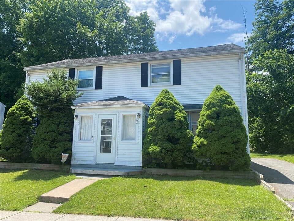 80 Pennsylvania Ave in New Britain, CT - Building Photo