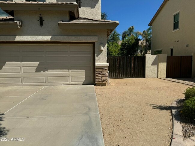 164 W Goldfinch Way in Chandler, AZ - Building Photo - Building Photo