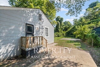 3132 Kingston St in Memphis, TN - Building Photo - Building Photo