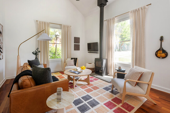 property at 685 Wylie St SE