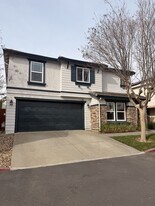 940 Beth Page Ct in Vacaville, CA - Building Photo