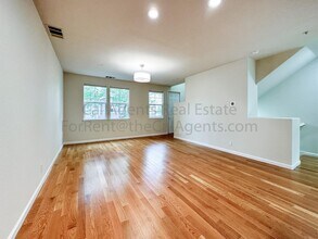 2404 Maritime Way in Richmond, CA - Building Photo - Building Photo