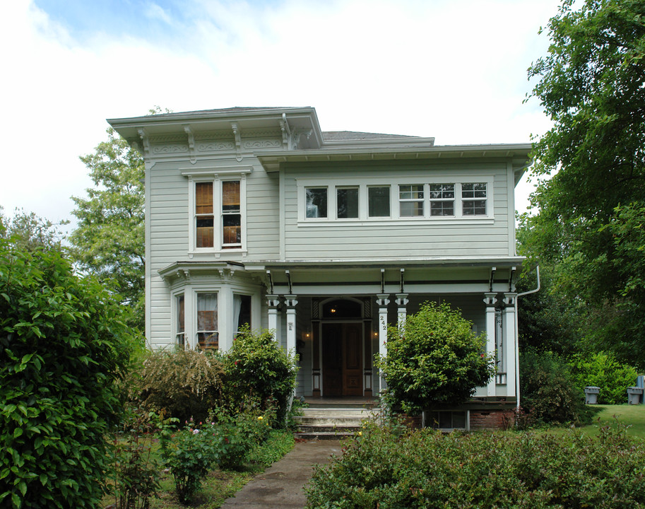 Corvallis Fiveplex in Corvallis, OR - Building Photo