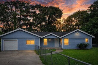 830 Becker St in Channelview, TX - Building Photo - Building Photo