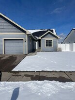 1429 11th St W in Columbia Falls, MT - Building Photo