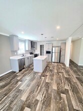 20023 Oakdale Ave in Brooksville, FL - Building Photo - Building Photo