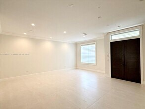 530 Valencia Ave in Coral Gables, FL - Building Photo - Building Photo