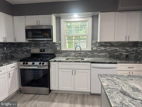 229 W Timonium Rd in Timonium, MD - Building Photo - Building Photo