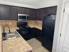 323 9th St in Charleston, AR - Building Photo - Building Photo