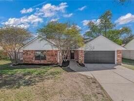 1218 Haley Pl in College Station, TX - Building Photo