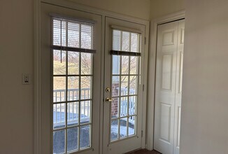405 Blossom Dr in Duncansville, PA - Foto de edificio - Building Photo