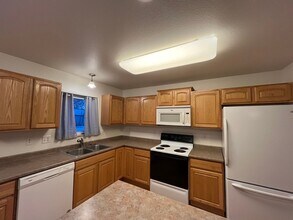 2012 Carr Ave in Fairbanks, AK - Building Photo - Building Photo