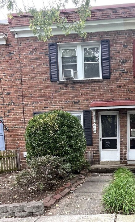 118 Baggett Pl in Alexandria, VA - Building Photo