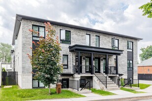 3966 Du Souvenir Ch in Laval, QC - Building Photo