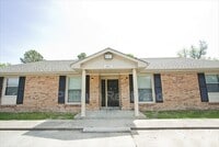 807 Golf View Pl