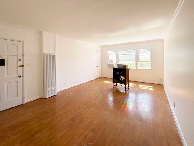 4633 Clarissa Ave, Unit 3 in Los Angeles, CA - Building Photo - Building Photo