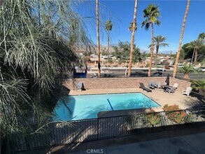 44220 San Pablo Ave, Unit 4 in Palm Desert, CA - Foto de edificio - Building Photo