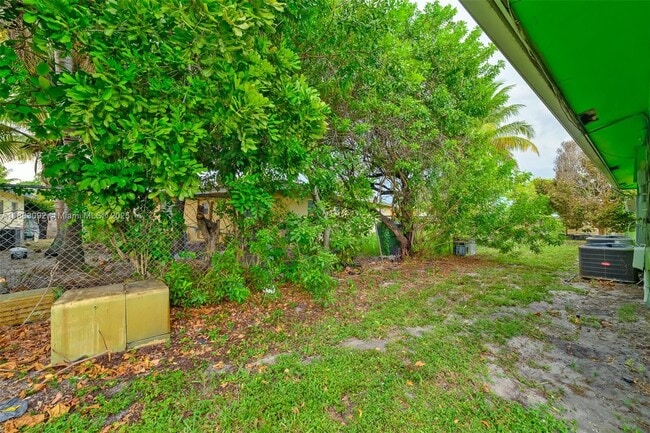 1451 NW 19th St in Fort Lauderdale, FL - Building Photo - Building Photo