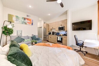 1111 Shepherd Dr, Unit SI ID1380754P in Houston, TX - Foto de edificio - Building Photo