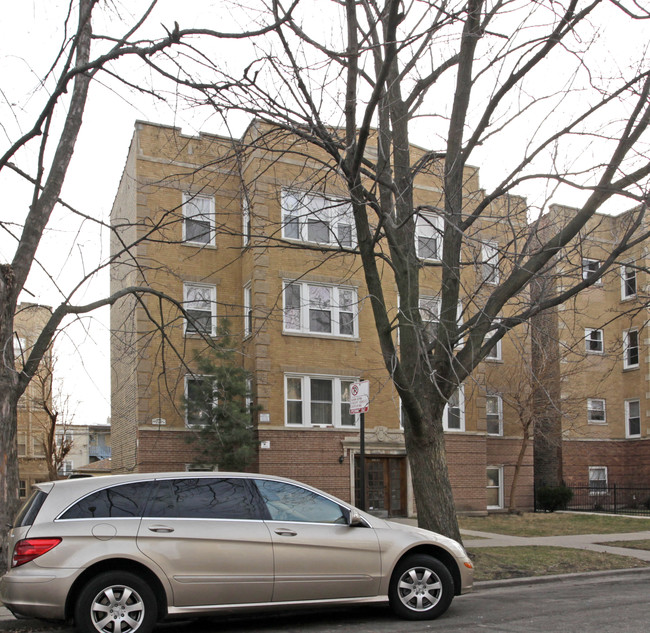 6121-6123 N Claremont Ave in Chicago, IL - Building Photo - Building Photo