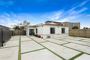 21049 SW 118th Ave in Miami, FL - Building Photo