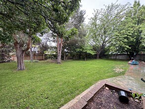 2529 W Sheryl St in Meridian, ID - Foto de edificio - Building Photo
