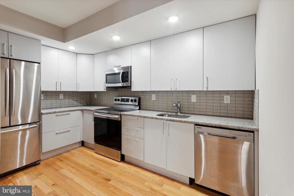 1819-21 Ginnodo St in Philadelphia, PA - Building Photo